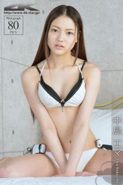 美女裸奔